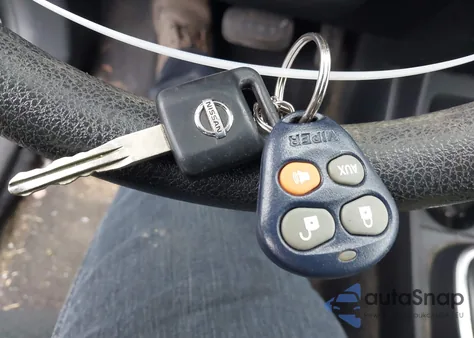 2011 Nissan Versa 1.8S из США, поврежденный, VIN 3N1BC1CP0BL477003